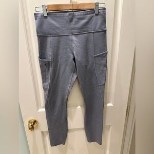 Athleta Gray Cropped Pocket Leggings size S very good condition